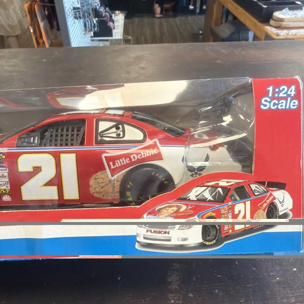 Ken Schrader #21 Little Debbie Wood Brothers JTG Racing Nascar 1:24 Scale